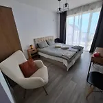 просторни анастасия -балчик с морска гледка Apartamento *