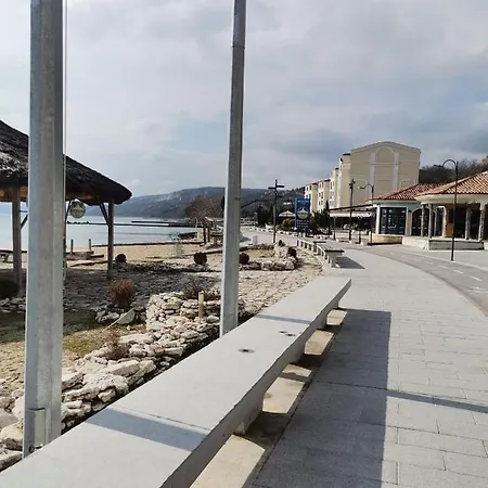 луксозен двустаен в с уникална морска гледка Balchik