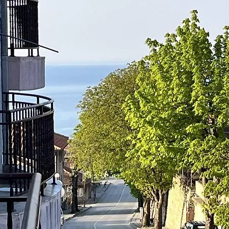 луксозен двустаен в с уникална морска гледка Balchik