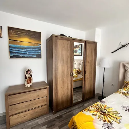 Apartment луксозен двустаен в с уникална морска гледка *